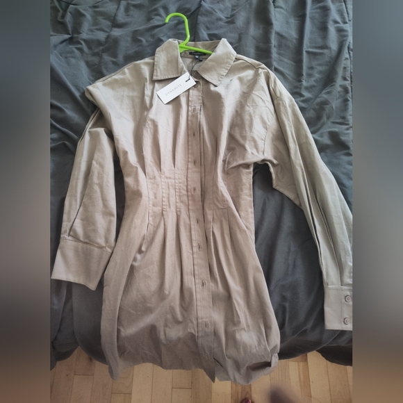 Top - Picture 2 of 2